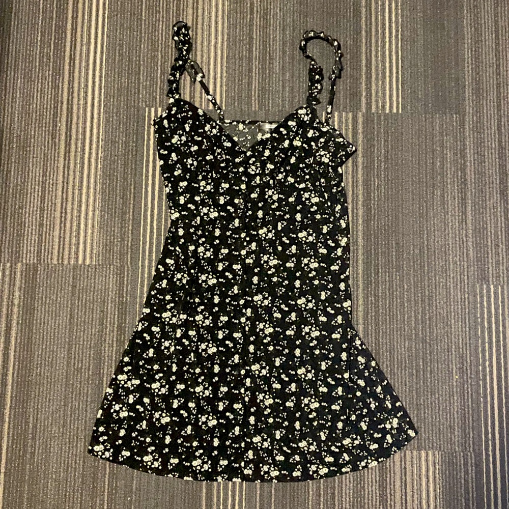 MISSGUIDED Floral Mini Dress